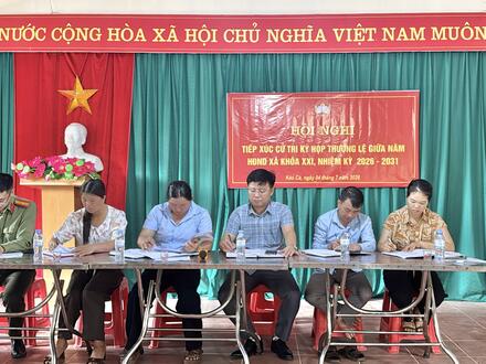 Kinh tế - Chính trị
