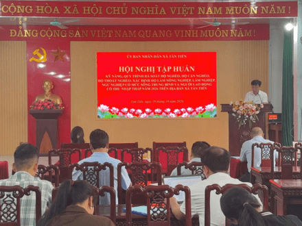 Kinh tế - Chính trị
