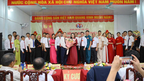 Đảng bộ xã Tân Tiến: Kỉ nguyên vươn mình của dân tộc.