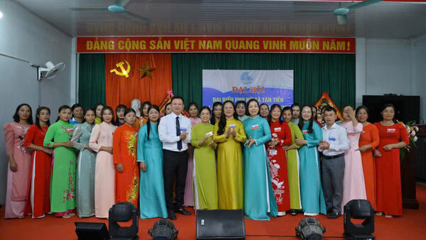 THÀNH CÔNG RỰC RỠ CỦA ĐẠI HỘI ĐẠI BIỂU PHỤ NỮ XÃ TÂN TIẾN LẦN THỨ I, NHIỆM KỲ 2025 - 2030